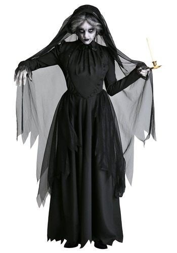 Lady in Black Ghost Costume