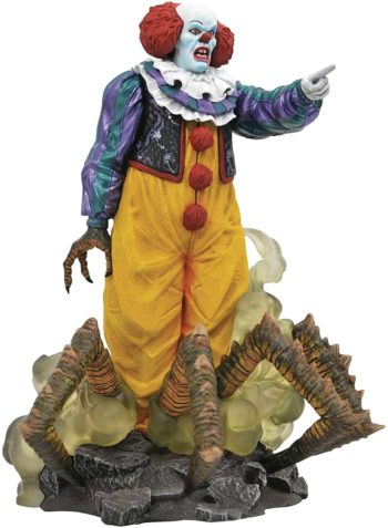 DIAMOND SELECT TOYS Horror Movie Gallery: It 1990 Classic Pennywise PVC Figure, Multicolor, 9"