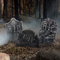 Crooked Stone Tombstone Set