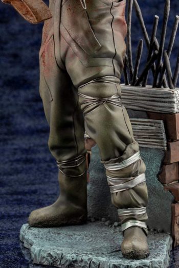 Kotobukiya Dead by Daylight The Trapper PVC Statue, Multicolor