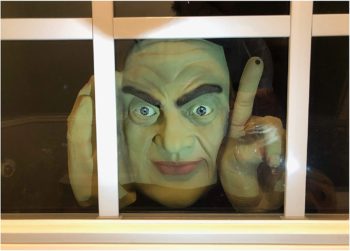 Scary Peeper Electronic Tapping Window Halloween Decoration