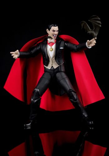 6.75" Universal Monsters Dracula Collectible Figure