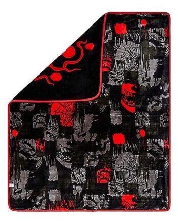 Pennywise Reversible Fleece Blanket - It