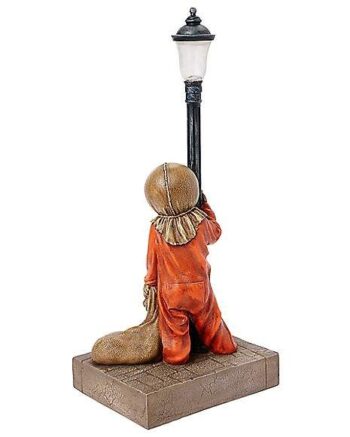 Light-Up Lamp Post Sam Statue - Trick 'r Treat