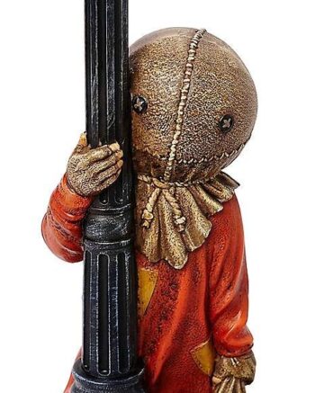 Light-Up Lamp Post Sam Statue - Trick 'r Treat