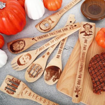 Whaline 7Pcs Horror Movie Character Wooden Spoons Set Halloween Wooden Spoons Natural Burned Cooking Utensil Spoon Engraved Laser Scoops for Halloween Party Decoration House Kitchen Supplies